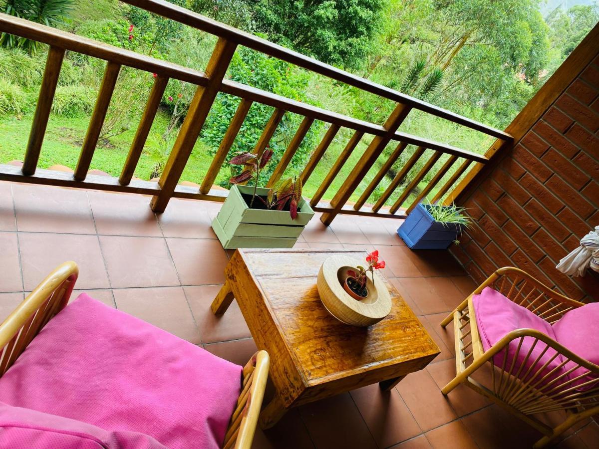 Mama Tungu Hostel Baños Exterior foto